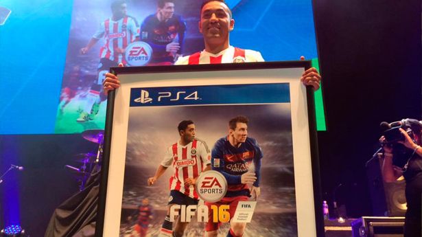 Marco Fabián será portada de FIFA 16
